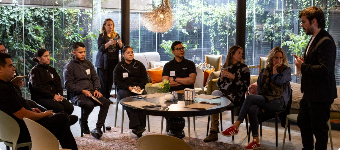 Hospitalidad-moderna-en-restaurantes-el-impacto-del-Metodo-Anfitrion