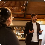 rafael rincon dando una charla
